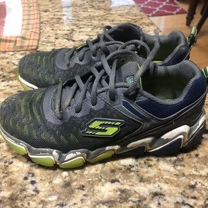 skechers high heel sneakers